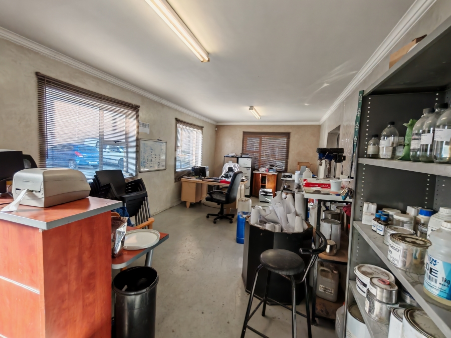 To Let commercial Property for Rent in Broadlands Western Cape